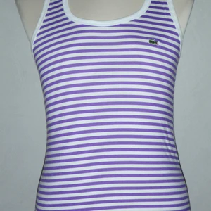 Lacoste - Lacoste helt ny aldrig använd.   Storlek one size (small/medium).   Säljes enligt bilden