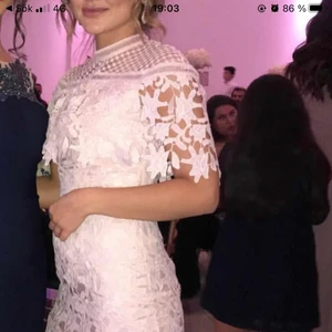 Nelly - Elegant klänning, Använd endast en gång.