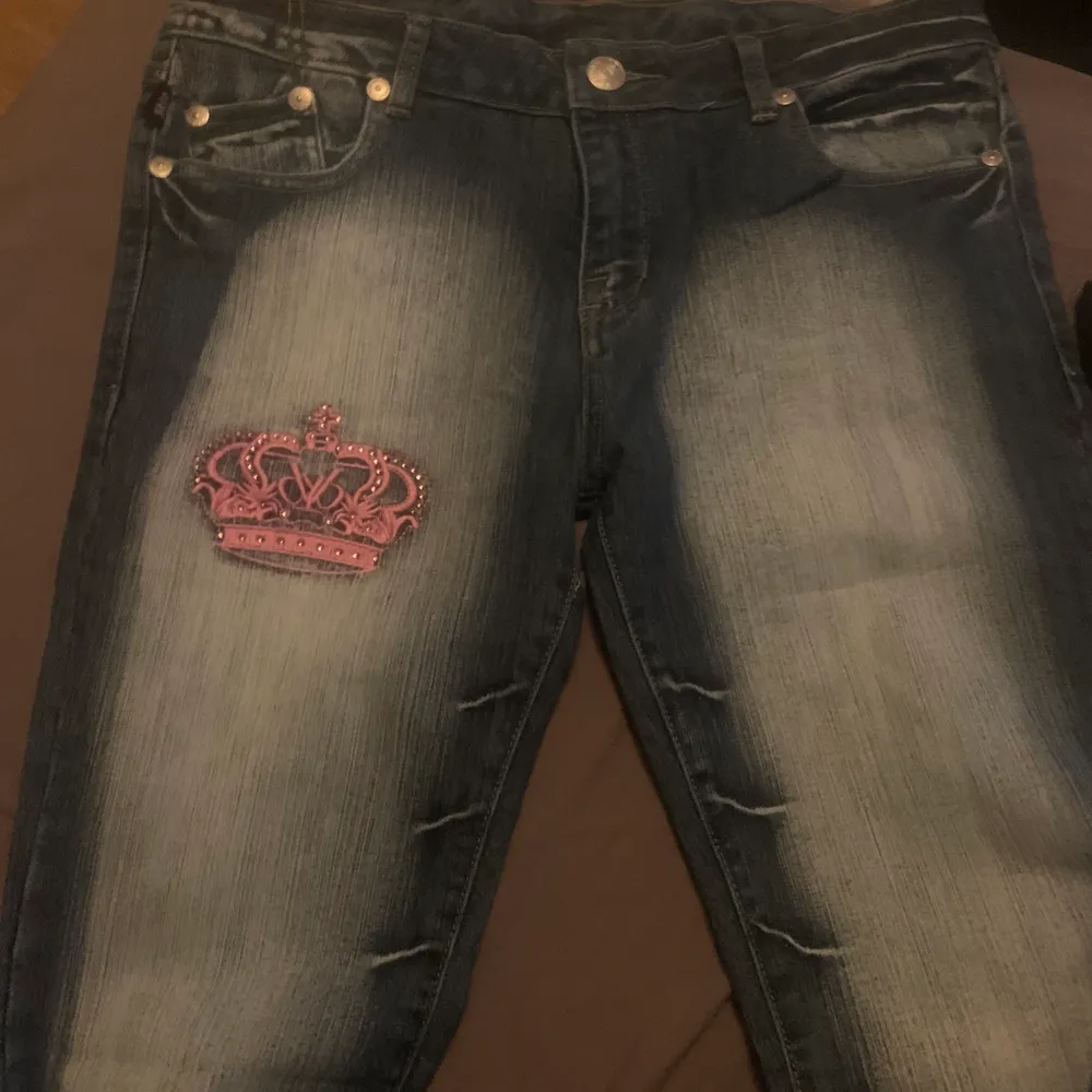 Super snygga trendiga jeans med alla taggs kvar från Victoria Beckham, för små för mig tyvärr. Pris går att diskutera . Jeans & Byxor.