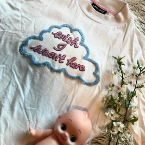 Lazy oaf tröja - Kortärmad boxig kort tshirt från Lazy Oaf. Aldrig använd.