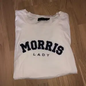 Morris tshirt i storlek M men passar även S, inte använd bara testad. 