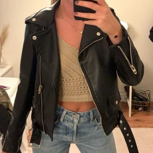 Skinjacka zara - Super fin skinjacka från zara perfekt till hösten 