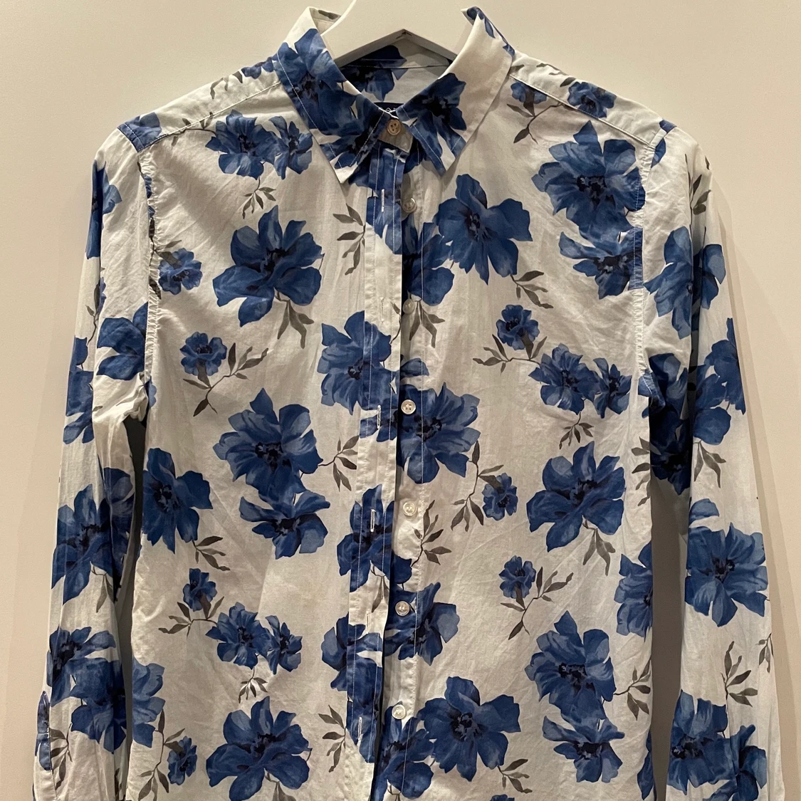 Gant blommig skjorta storlek 36