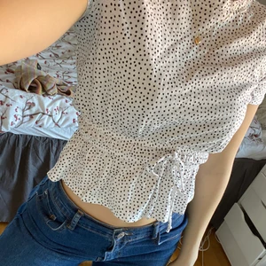 Zara top - Tröja från zara. Superfin till våren! Storlek s, använd någon enstaka gång. Säljer för 100kr