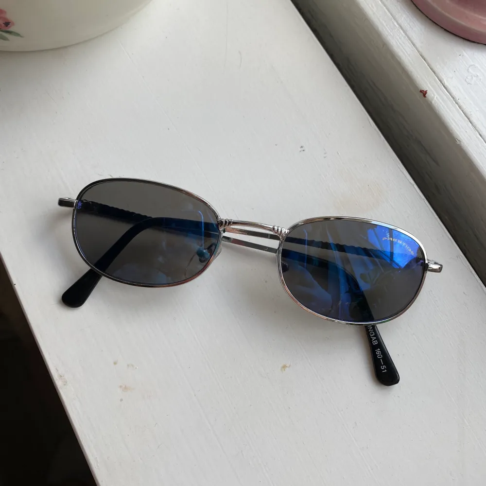 super snygga solbrillor från secondhand 💕😋 frakt 28 kr. Accessoarer.
