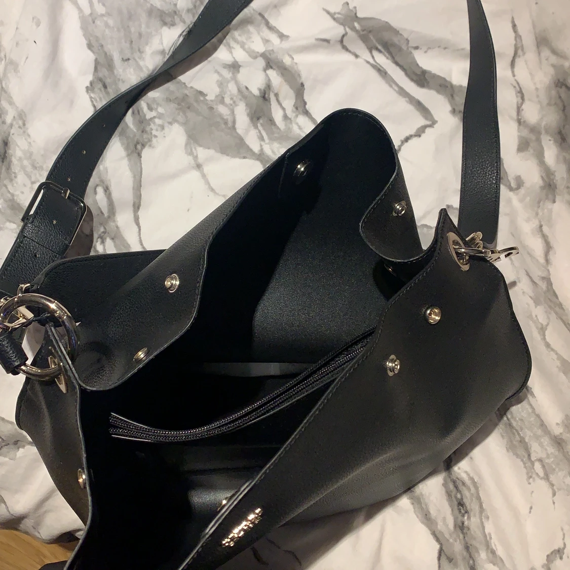 Äkta guess väska helt ny - 90