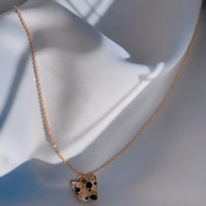 Fjärils halsband  - .