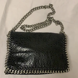 Tiamo väska - Har en super fin tiamo väska som jag vill sälja. Väskan har inga skador☺️