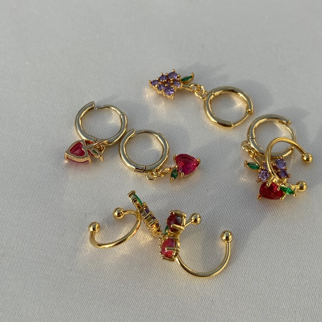 Örhängen, 18k guldpläterade🍓🍓 - 90