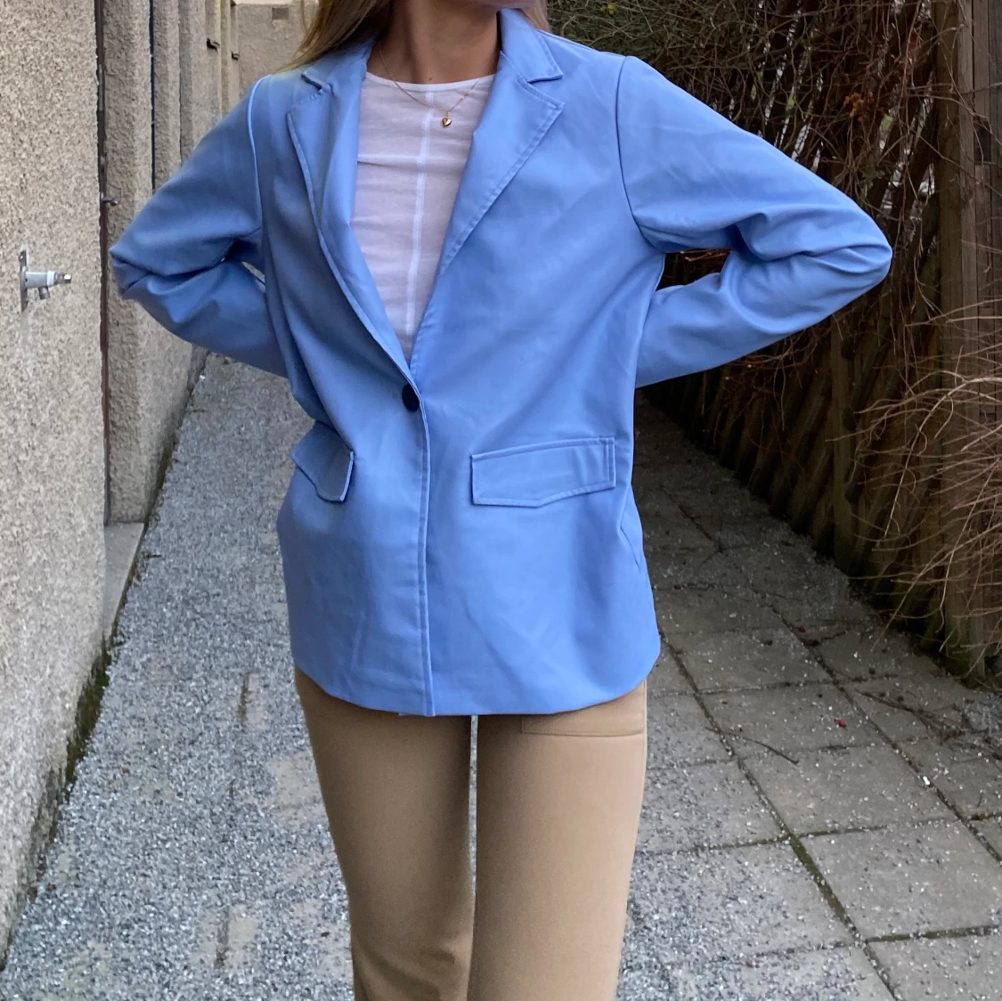 Blå kavaj i fakeläder - 90