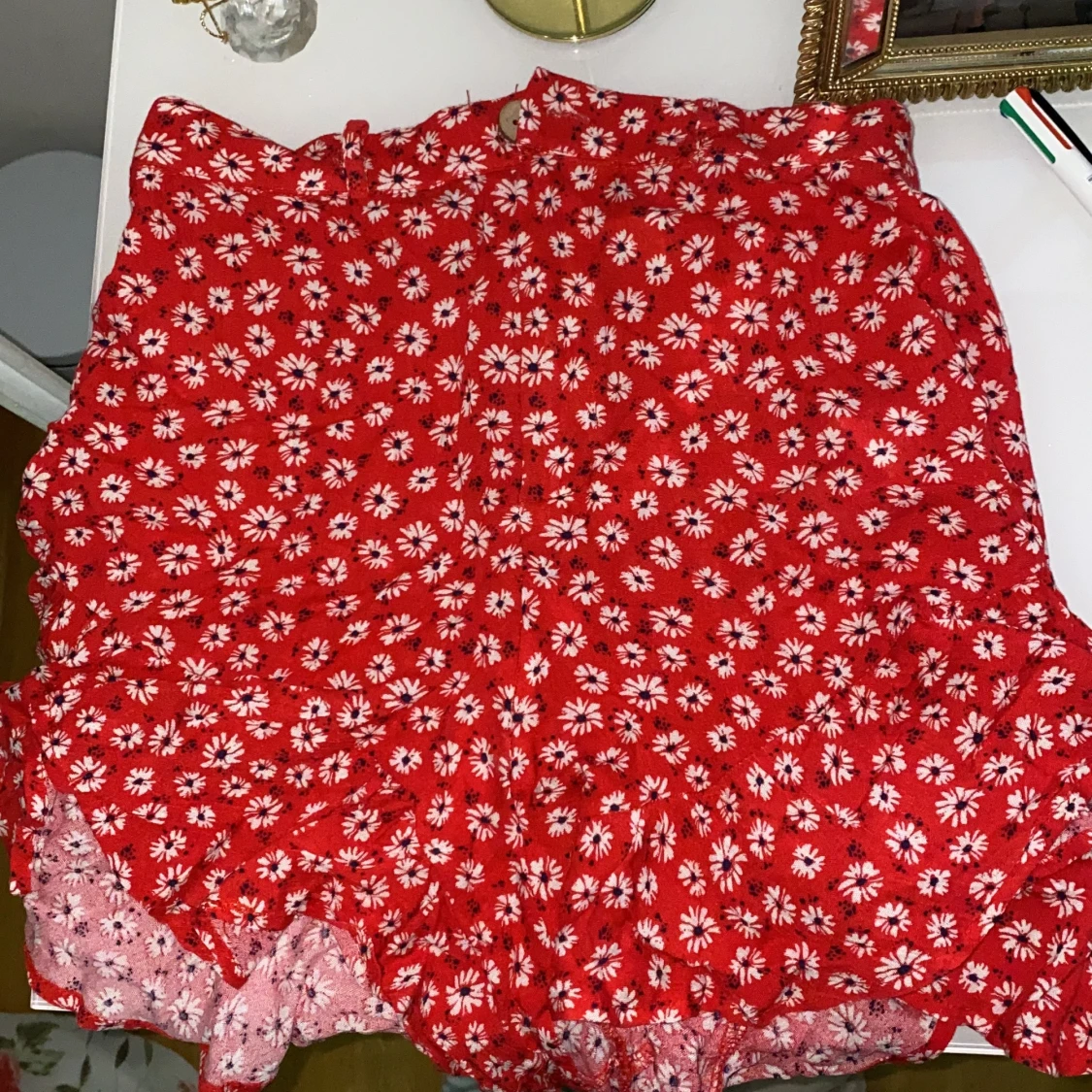 Blommiga volang shorts