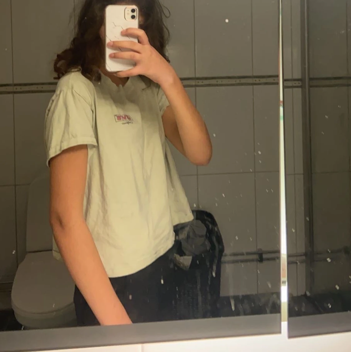 Gul lite owersize T-shirt från Levis  - 90