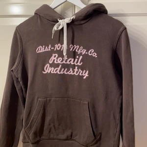 Vintage hoodie - Fin brun vintage hoodie i bra skick!
