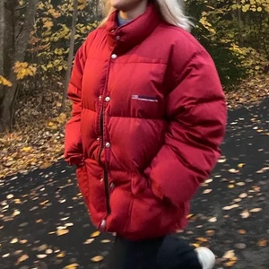 Ralph Lauren vintage jacka  - En så sjukt snygg vintage jacka som tyvärr inte kommer till användning. Jackan är gammal och är i ett okej skick, den har ju som sagt några år på nacken! Startpris:400kr. 