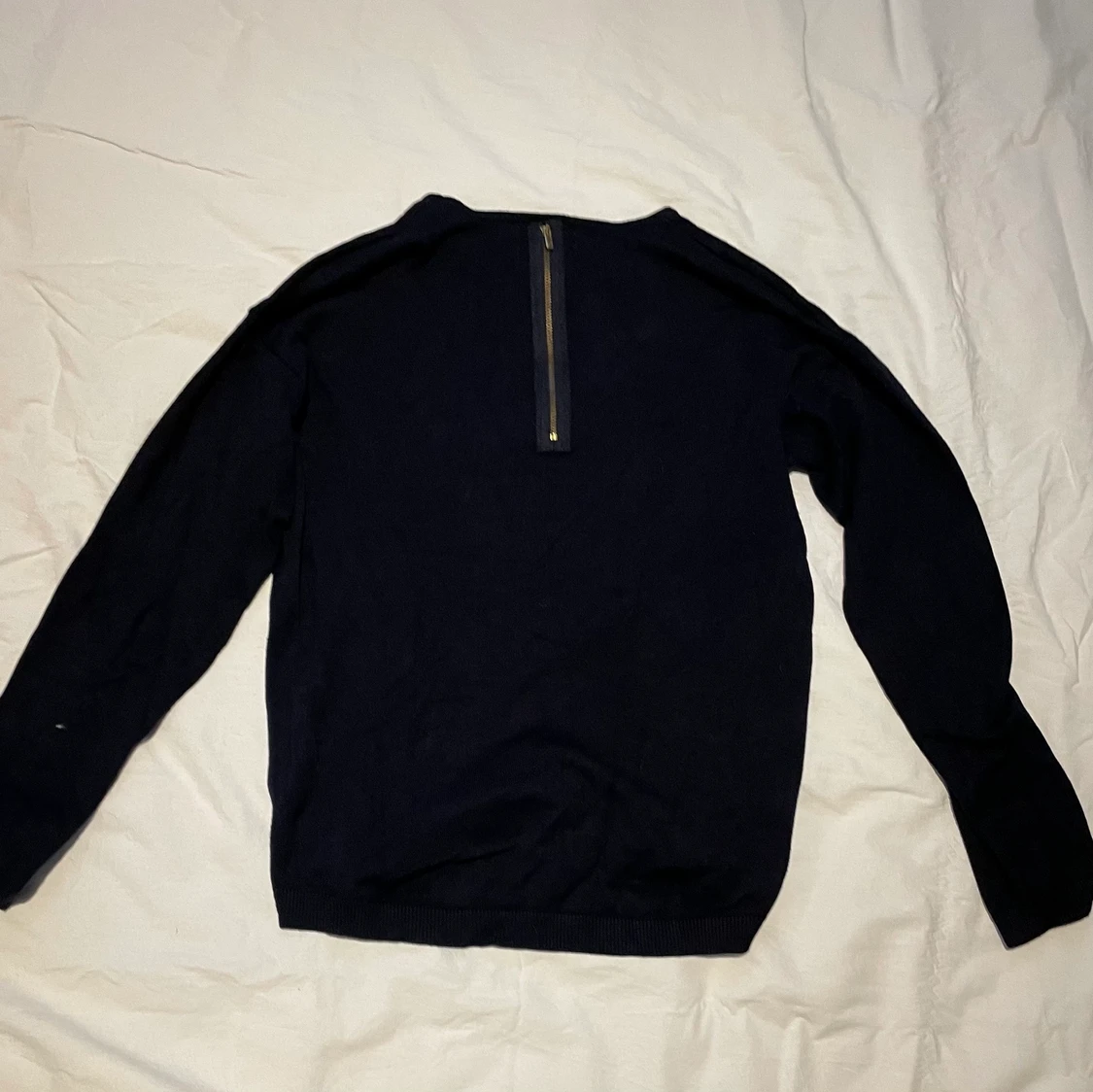 Mörkblå tröja - 90