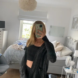 Kofta  - Jättemjuk kofta med fickor från pull&bear.