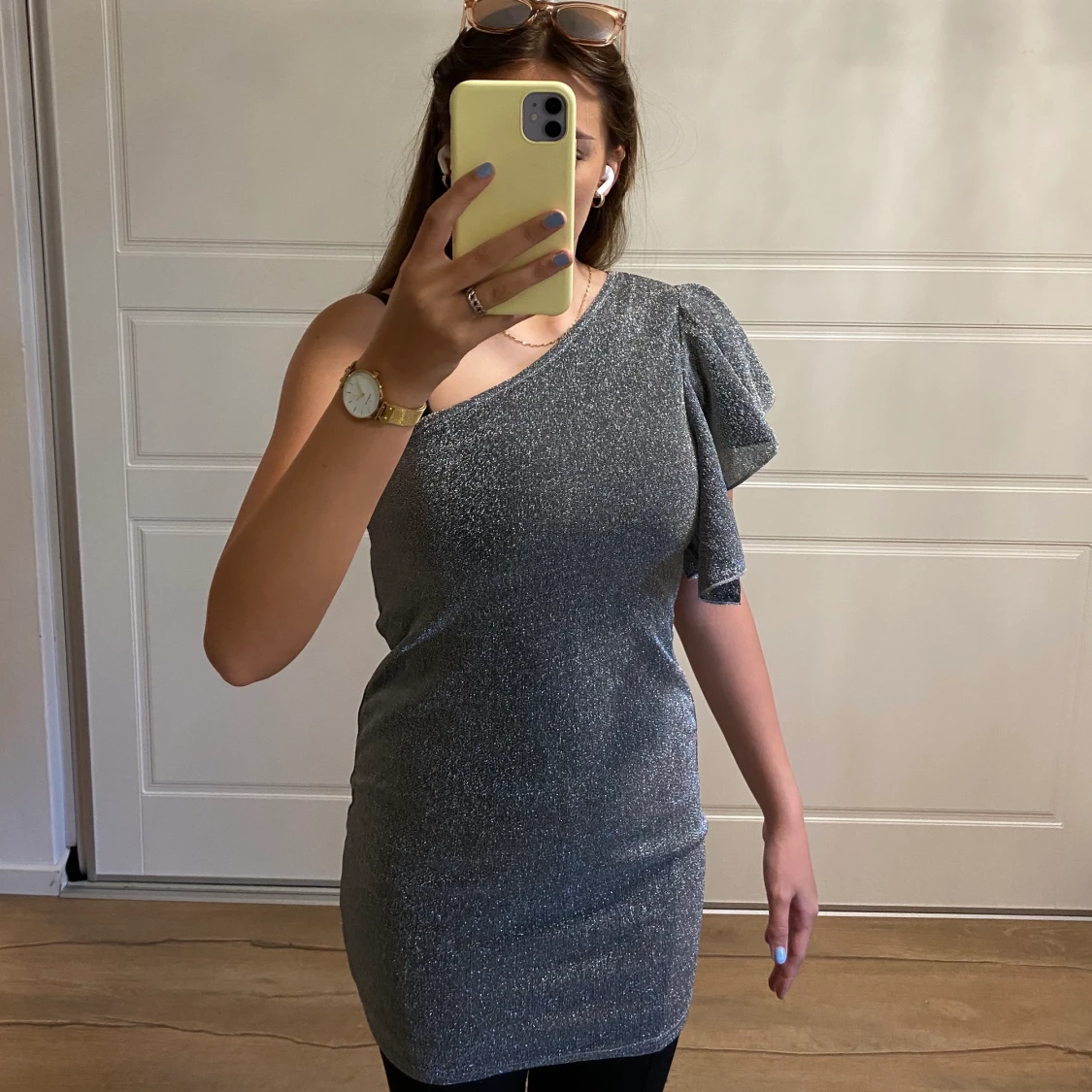 Glittrig klänning  - 90