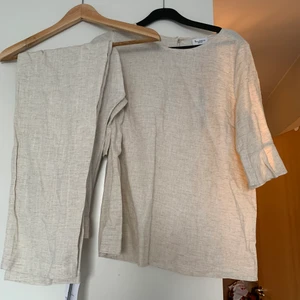 Bondelid linneset - Tvådelat linneset den bondelid. Ny med taggar kvar! Storlek S i båda delar. Nypris 499+799 