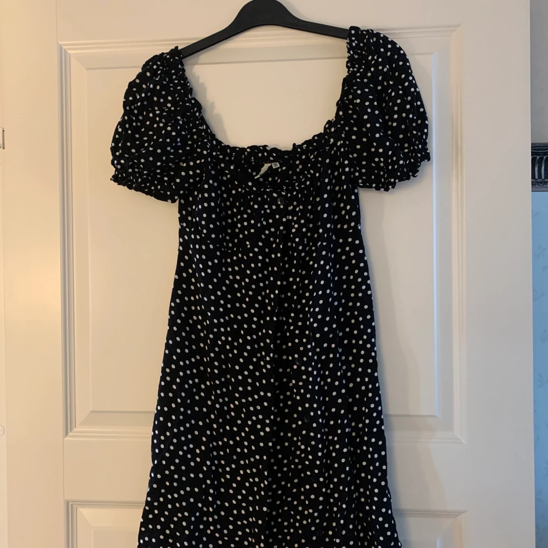 Prickig klänning  - 90