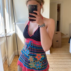 Topp  - Superfin topp från hilfiger som inte säljs längre!! Frakt tillkommer, 63kr! Köp direkt för 280kr!!