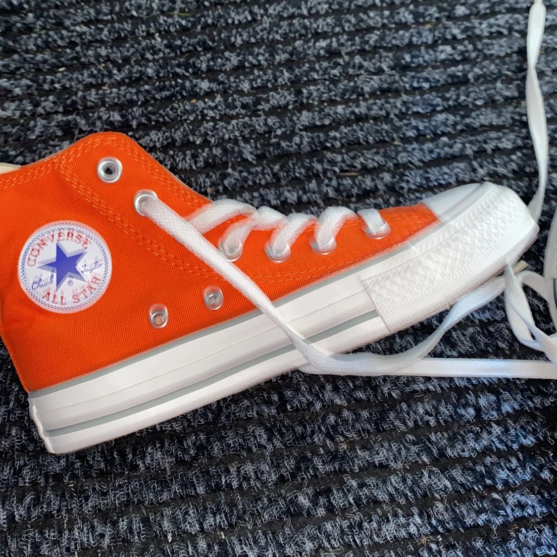 Orangea Converse Storlek 35 - 90
