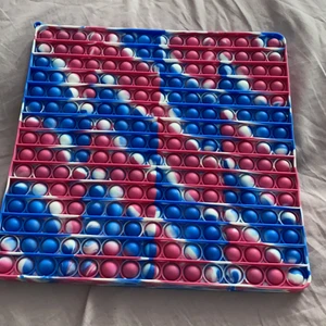 Jättestor pop it - 30•30 ploppar