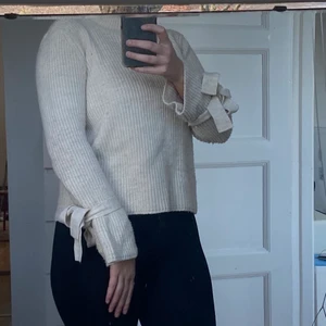 Stickad tröja beige🖤 - Stickad tröja från Gina strl Xs