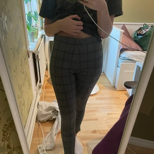 Rutiga byxor - Rutiga byxor från hm i strl S