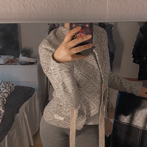 Kofta - Säljer min odd Molly kofta som är i storlek 1 men passar mig som har S och XS