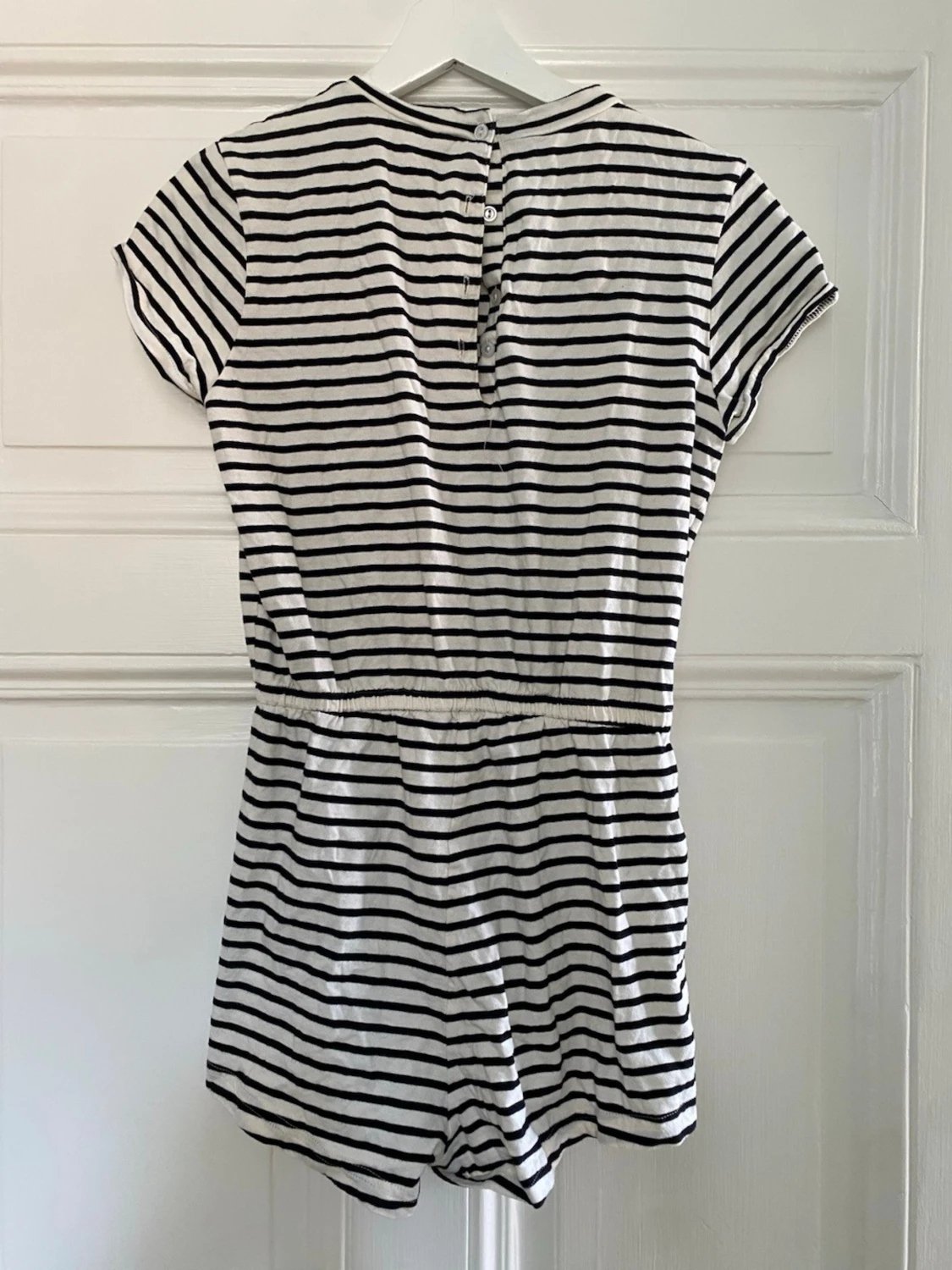 Randig kortärmad jumpsuit/playsuit - 1