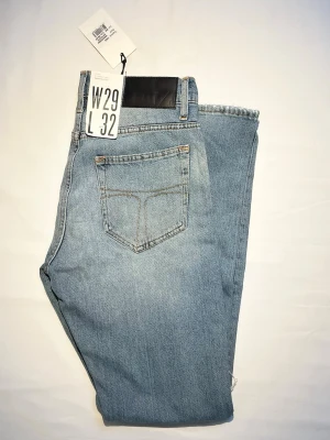tiger of sweden jeans - Tiger of sweden jeans  i modellen pistolero. Helt nya, Inga defekter och det är bara att skriva vid frågor eller mer bilder mvh