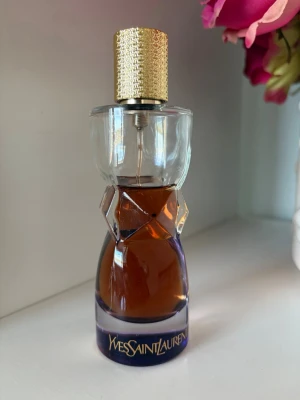 YSL: Manifesto L’Eclat - 50ml från början. Diskad.