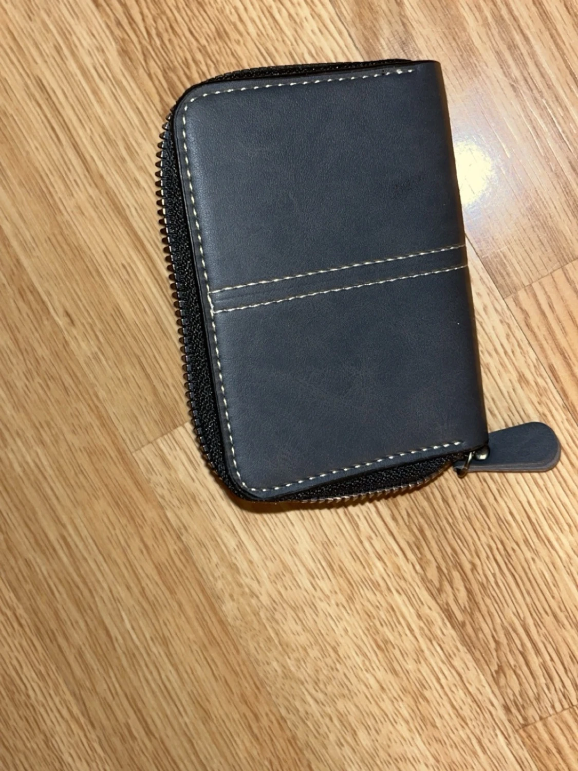 Svart plånbok med dragkedja - 2