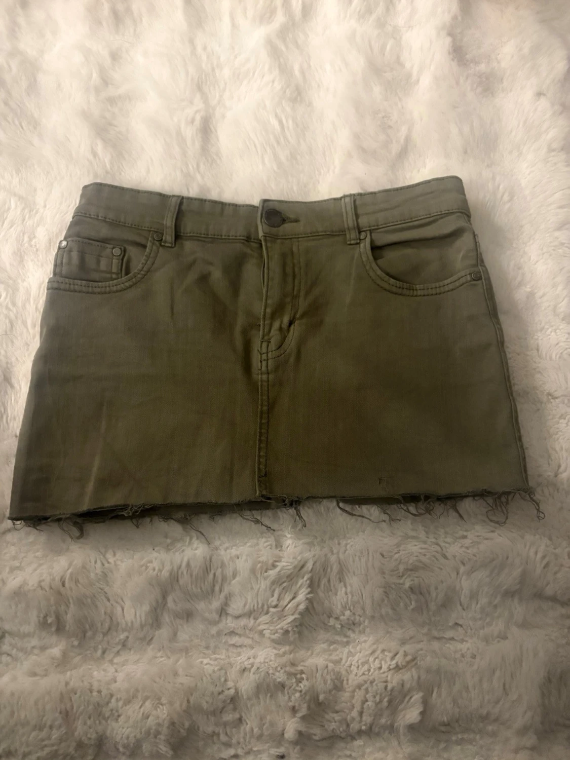 Kamouflage grön jeanskjol 