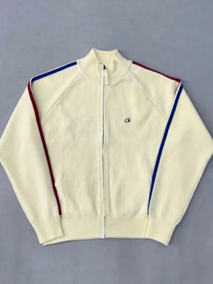 Corteiz  ziptröja  -  ziptröja från Cortiz  Riktigt clean och unik modell. Bra skick. Skickas eller möts upp.