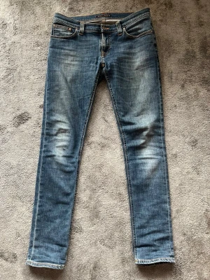 Nudie jeans - Jeans från nudie i storlek W30 L32. Riktigt bra skick, bara att skriva vid intresse