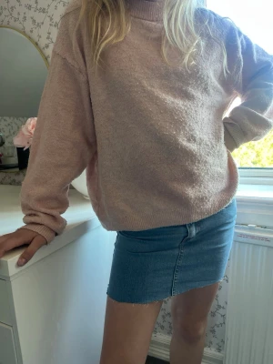 Ljus blå jeans kjol - Snygg jeans kjol från noisy may I storlek xs, perfekt för sommaren🩷