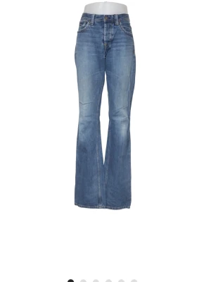 Bootcut jeans, lågmidjade, från Pepe jeans London, strl w32 l36 - Långa! W32 L36, skulle säga att de är som en M/L. Supersnygga, lågmidjade. Bra skick.
