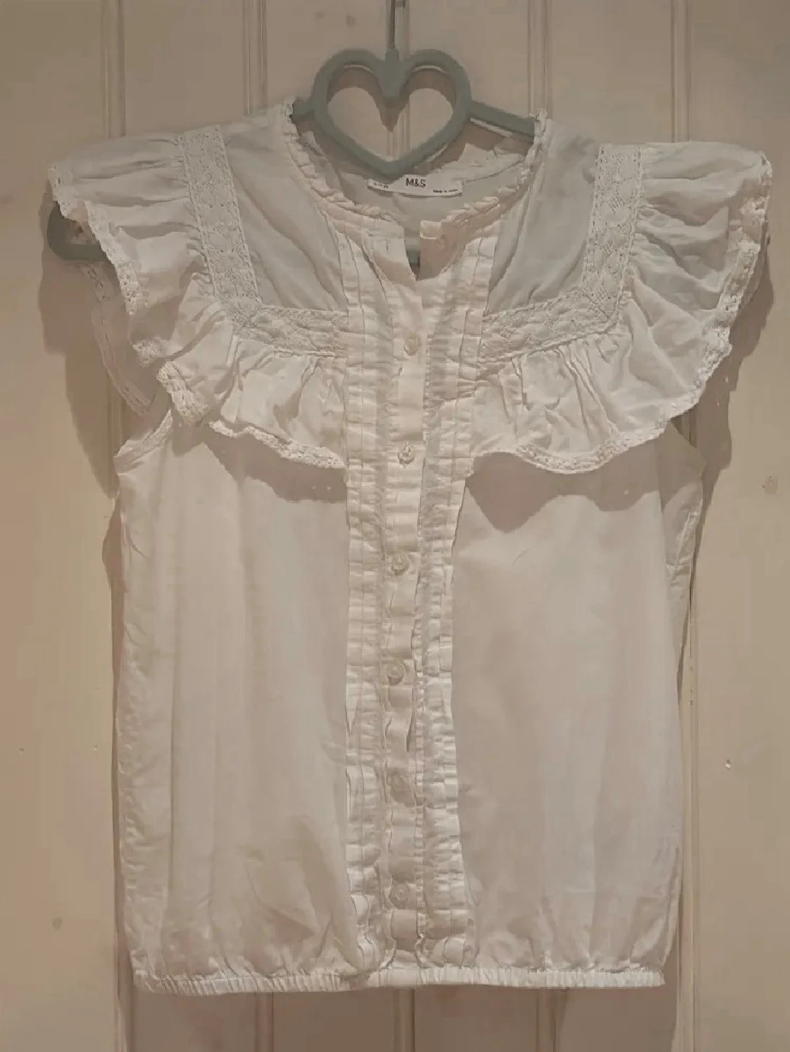 vit kortärmad blus  - 1