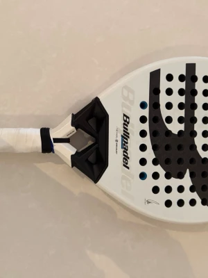 Bullpadel vertex 05 - Nyttskick använt 5 gånger.