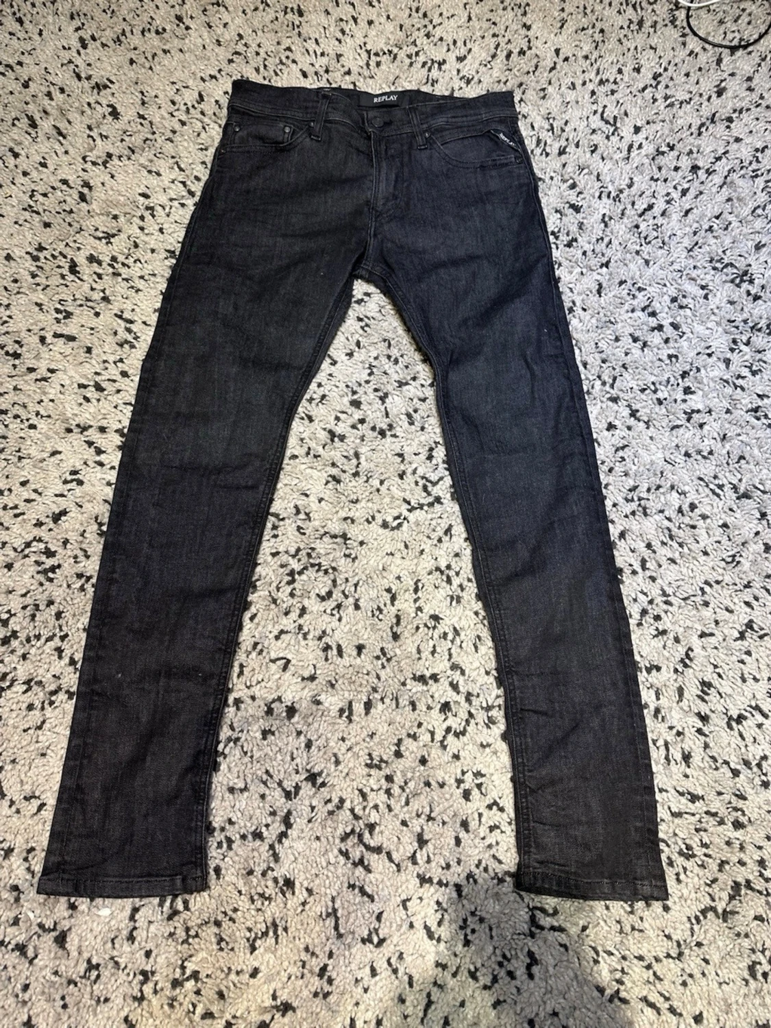Svarta slim fit jeans från Reaplay 