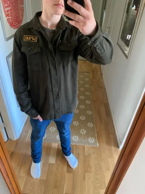 Superdry overshirt  - Riktigt stilig overshirt från superdry ~ mycket gott skick, inga defekter ~ storlek S ~ hör av er om ni undrar något!😊