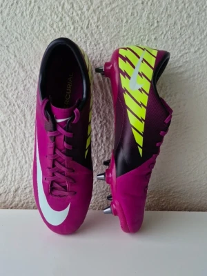 Nike Mercurial Vapor V FG - Nike Mercurial Vapor V FG football boots in the Max Orange/Silver/Abyss in very good condition!  Condition: 8/10 Size: 44 Product code: 442018-547  small defects come with. check the pictures!  