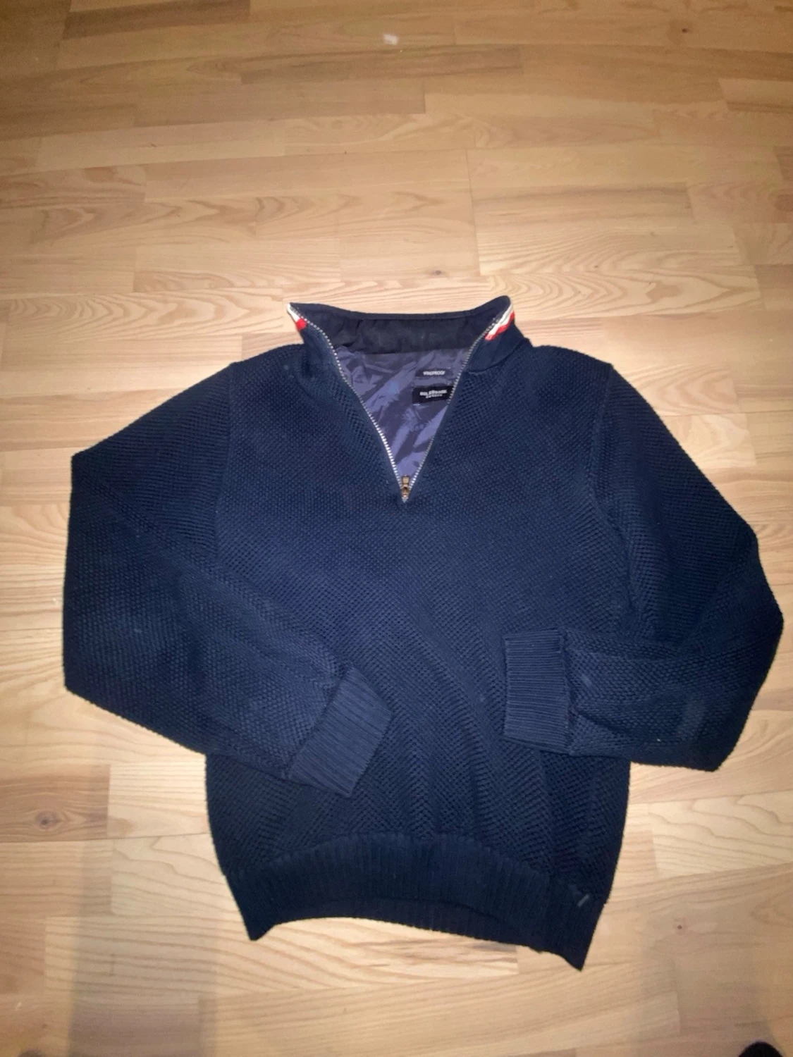 Mörkblå stickad tröja Holebrook