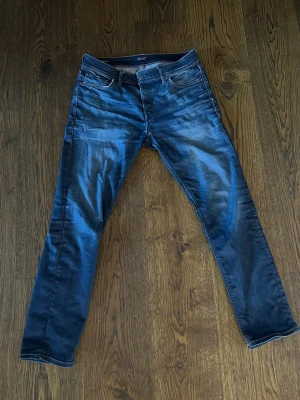 Jack and Jones - Waist: 31| Length: 32| Mått Längd: 100-Midja: 41cm- Benöppning: 17cm. Skriv vid minsta funderingar👍🌟