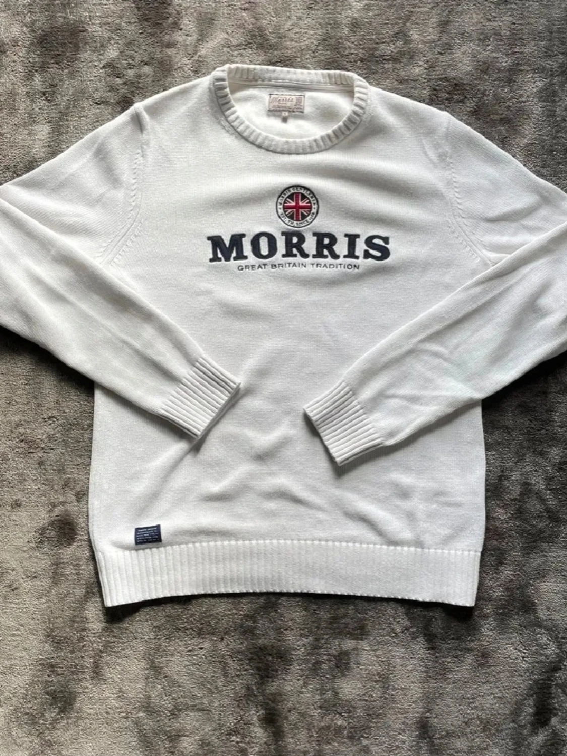 Vit tröja från Morris med tryck