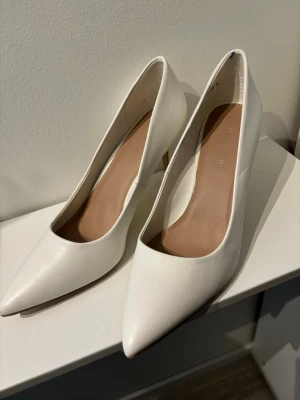 New Look White Heels - New look white high heels in okay condition! Flaws in last picture 