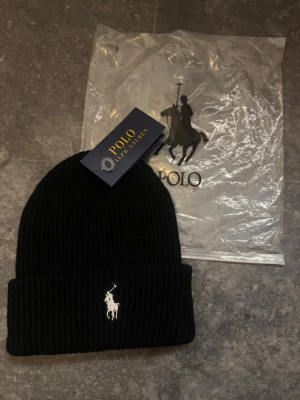 Svart ribbstickad mössa Polo Ralph Lauren - Nytt skick😍😍