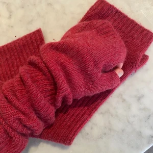 Soft goat handvärmare - Vinröda handvärmare från soft goat i kashmir☺️