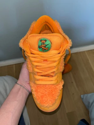 Nike dunk grateful dead - St 41 från 🐼, bra kvalitet och en enda defekt på bild 3, lite smutsiga annars bra 